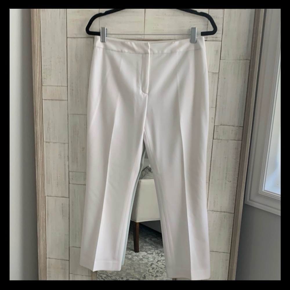 Tahari White ankle pants Elegant Minimalist Design

These pants are Lined